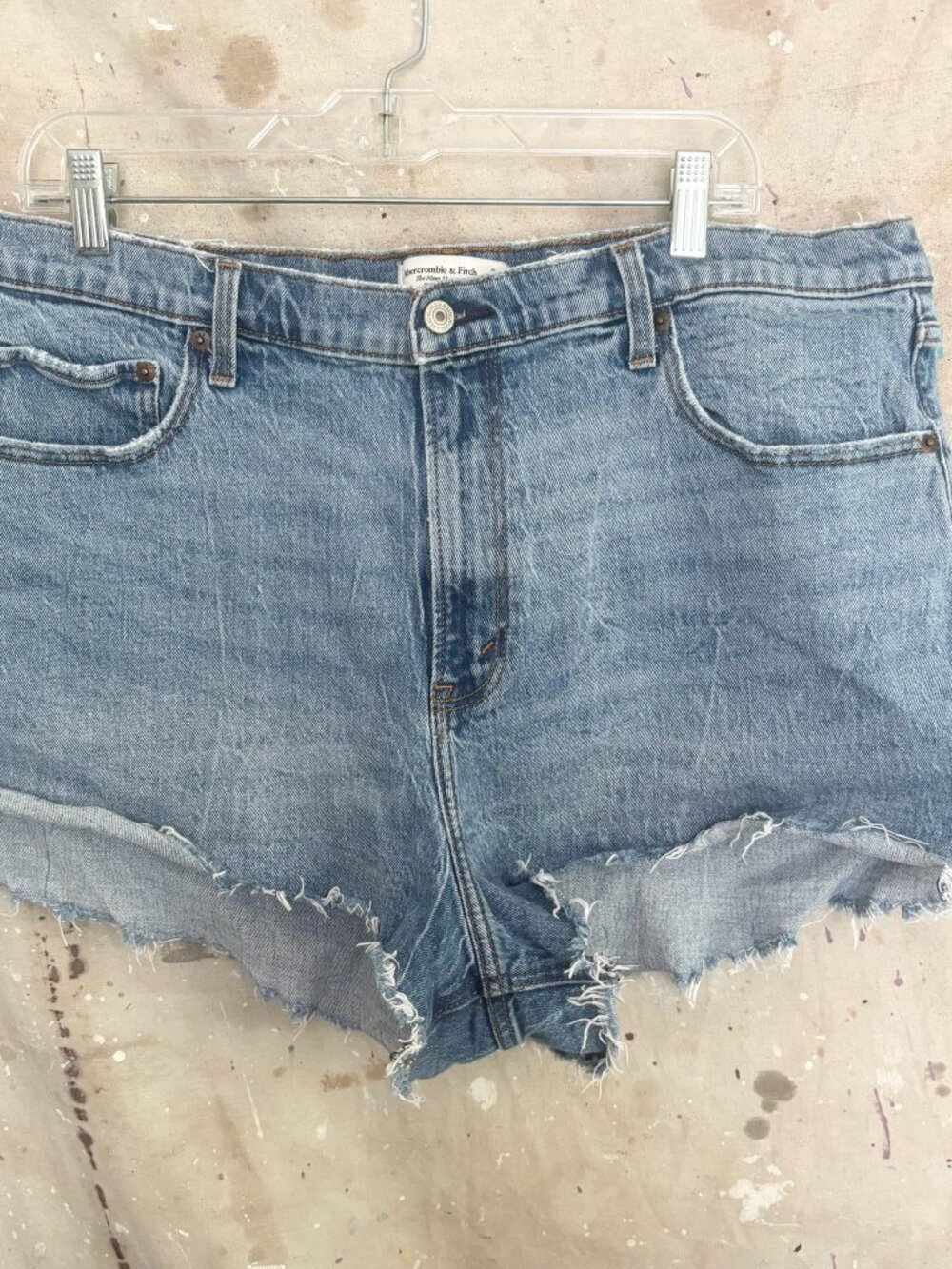Abercrombie High Rise the Mom Short Curve Love